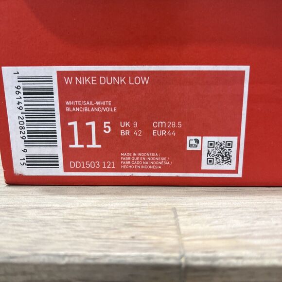 W Nike Dunk Low White/Sail-White 11.5 - Picture 3 of 3